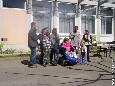 Remise de la promesse de dons à l'issue du spectacle